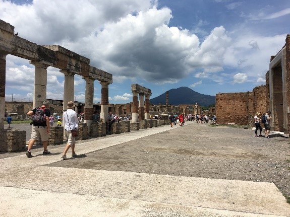 roman ancient ruins